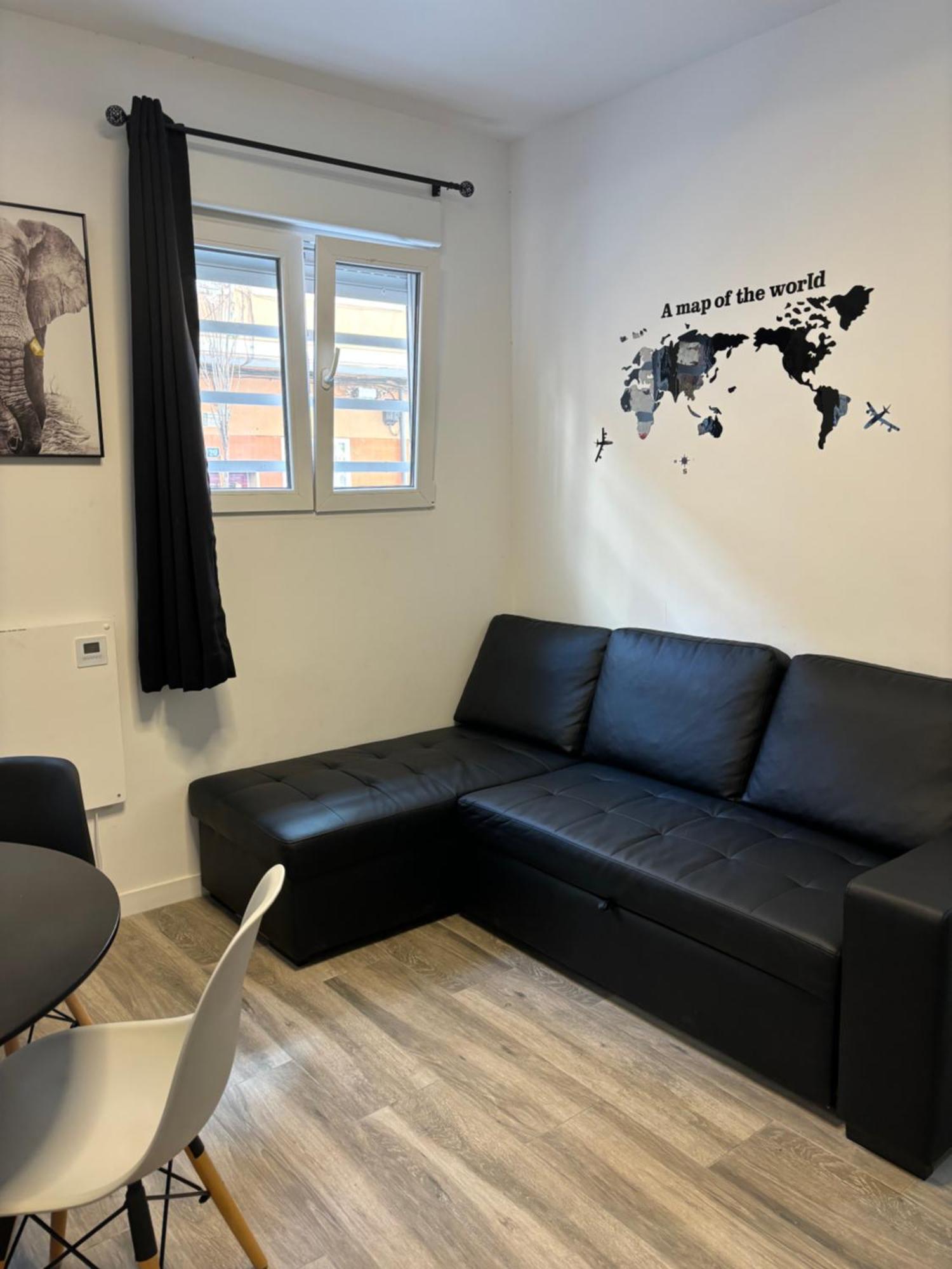 אליקאנטה Apartamento Blanco Y Negro En El Centro מראה חיצוני תמונה