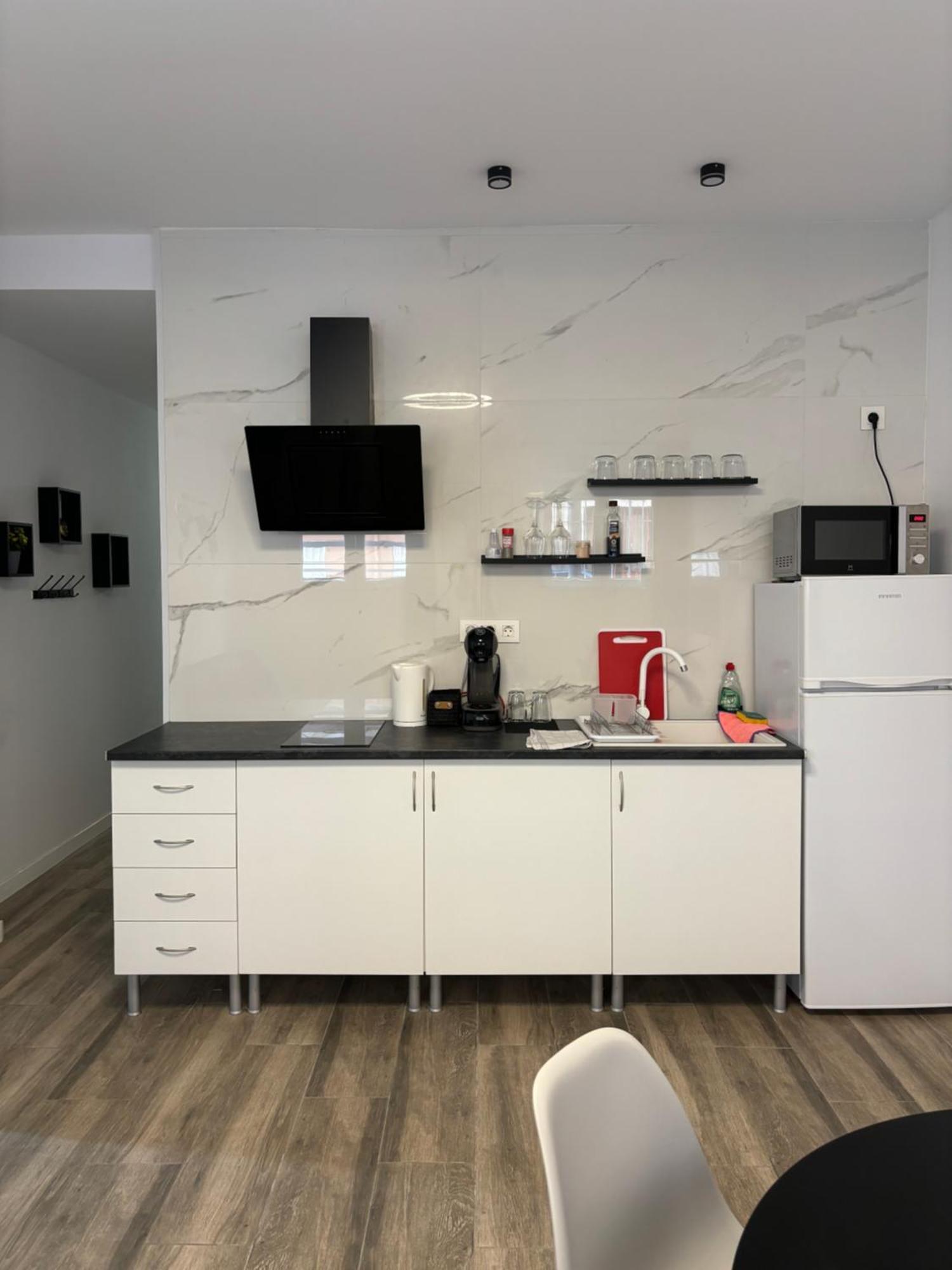 אליקאנטה Apartamento Blanco Y Negro En El Centro מראה חיצוני תמונה